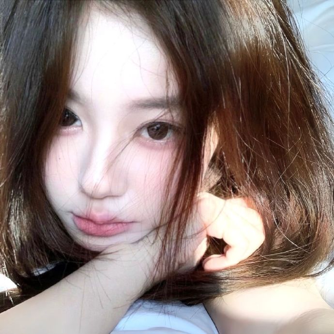 黑 系列女生头像冷酷真人