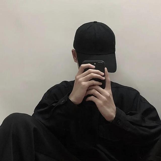 动 漫头像男卡通
